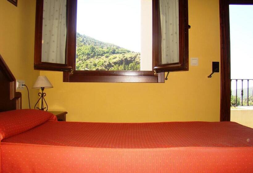 スタンダードルーム, Rural Pepe Alvarez