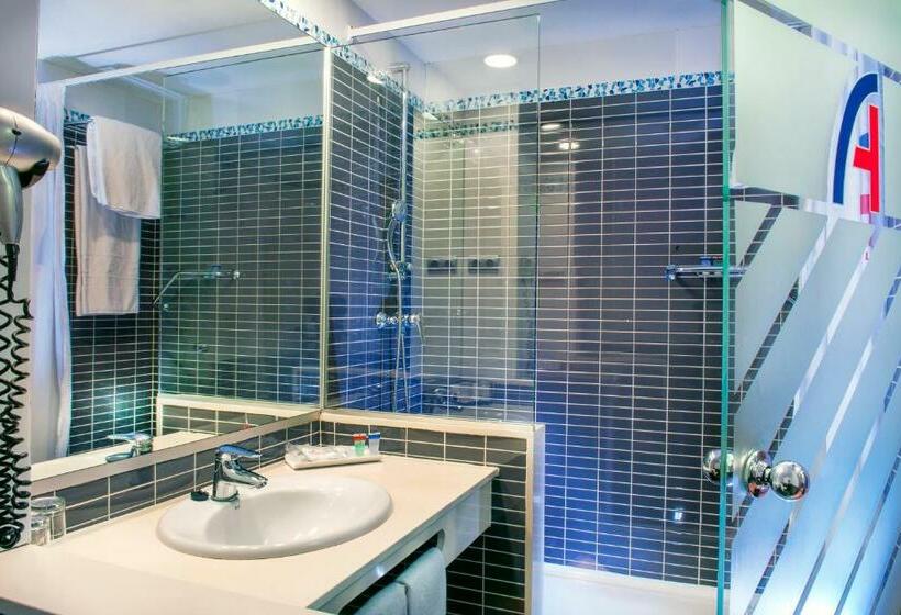 חדר סטנדרט לשלושה, Alexandre Frontair Congress