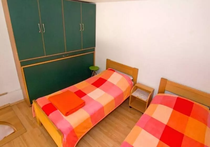 Standard-studio, Apartman Sanda
