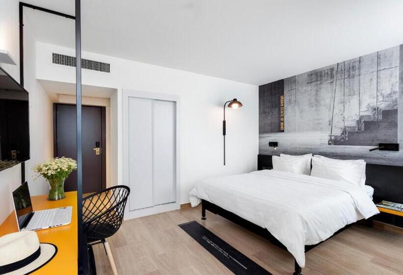 חדר סופריור צדדי נוף לים, By14 Tlv