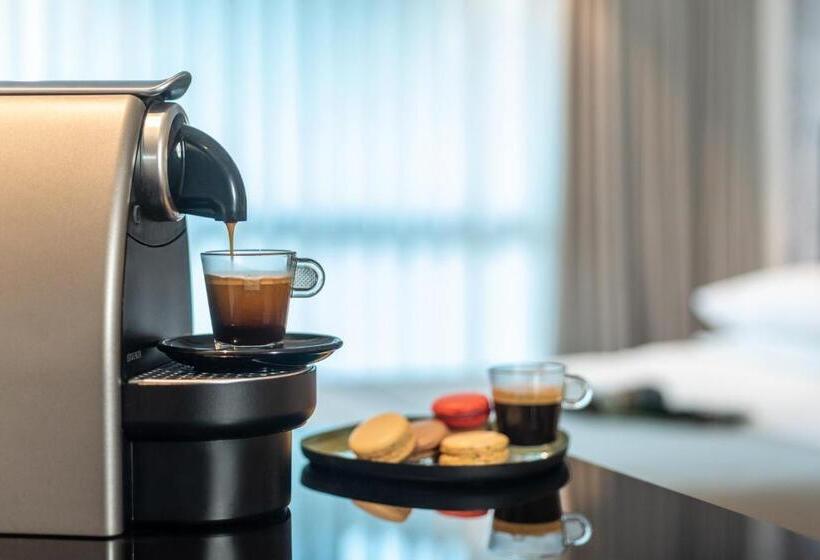 סטודיו דלוקס, By14 Tlv