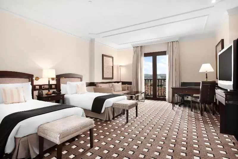 اتاق استاندارد سه نفره, Eurostars Palacio Buenavista