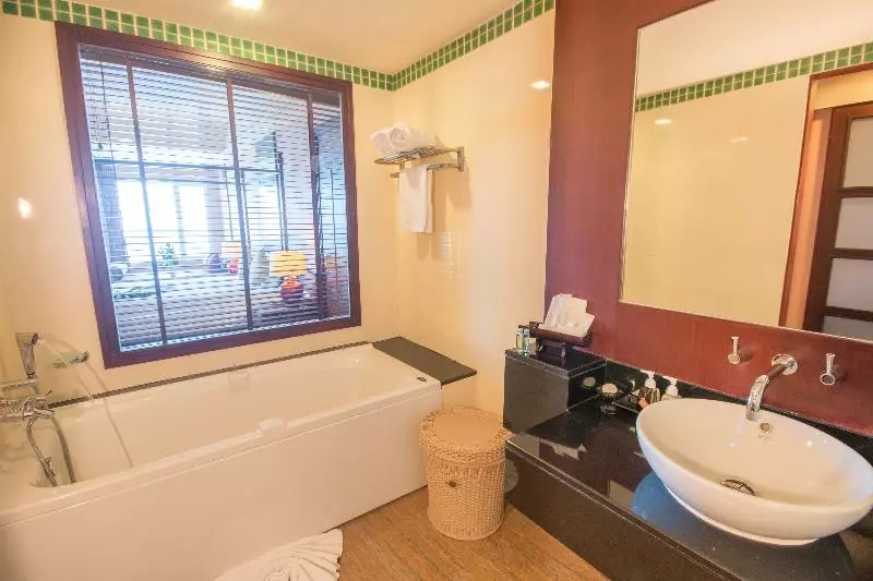 اتاق لوکس با چشم‌انداز دریا, Grand Pacific Sovereign Resort & Spa