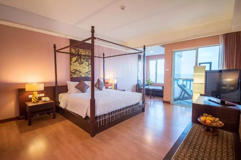 اتاق لوکس با چشم‌انداز دریا, Grand Pacific Sovereign Resort & Spa