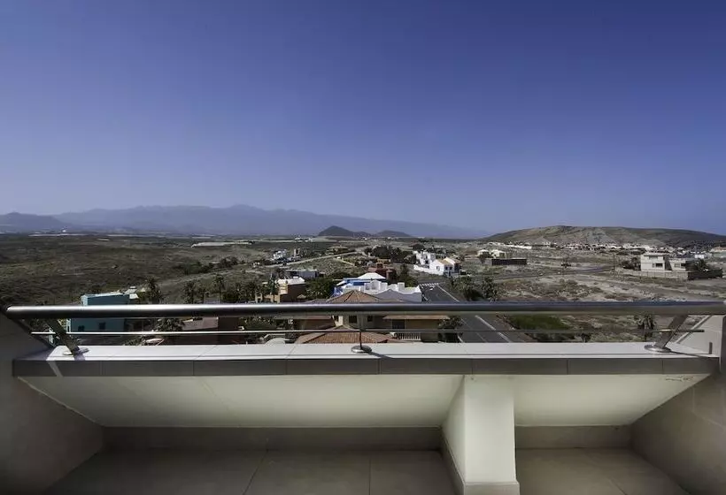 سوئیت جونیور با چشم‌انداز کوهستان, Kn Hotel Arenas Del Mar Adults Only