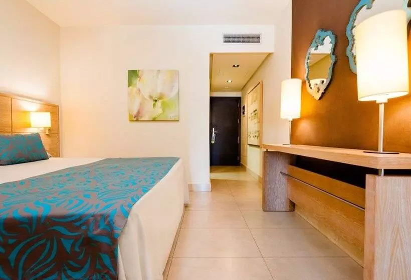 سوئیت جونیور با چشم‌انداز کوهستان, Kn Hotel Arenas Del Mar Adults Only