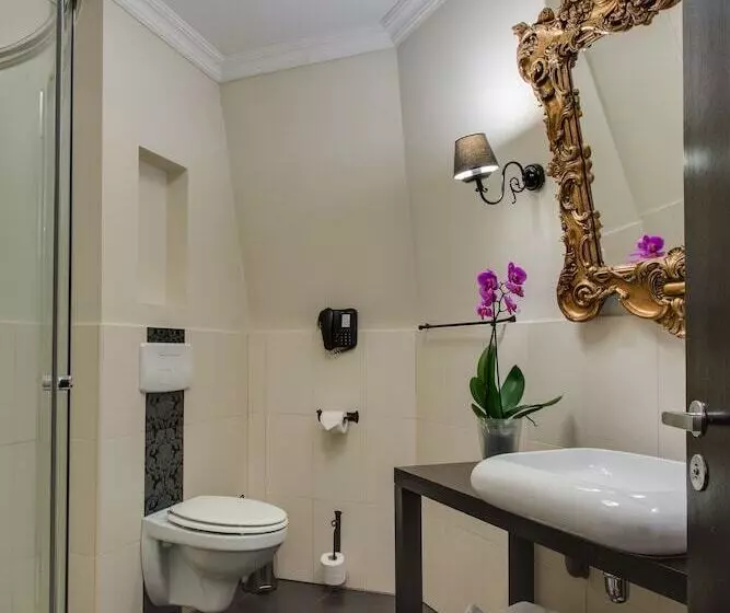 اتاق لوکس, Moxa Bucharest Boutique