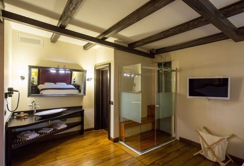 اتاق اجرایی, Moxa Bucharest Boutique