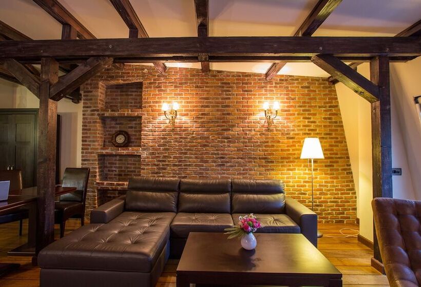 اتاق اجرایی, Moxa Bucharest Boutique