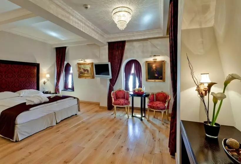 اتاق اجرایی, Moxa Bucharest Boutique
