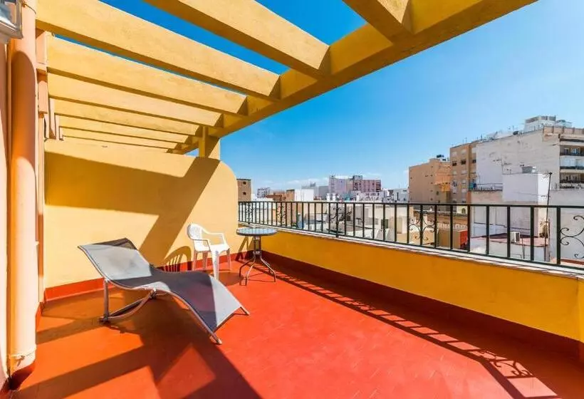 اتاق استاندارد یک تخته با بالکن, Sevilla