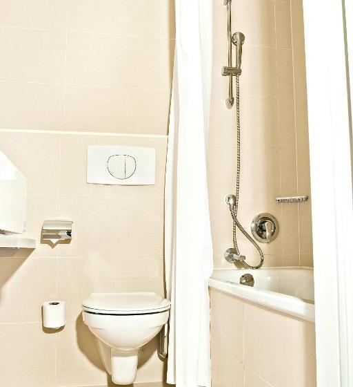 舒适三人间, Homaris Corner