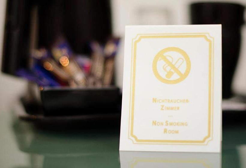 高级大房间, Homaris Corner