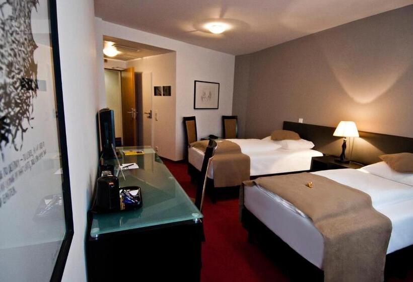 高级大房间, Homaris Corner