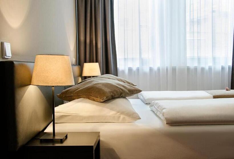 高级单人间, Homaris Corner