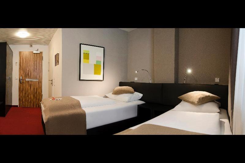 标准间, Homaris Corner