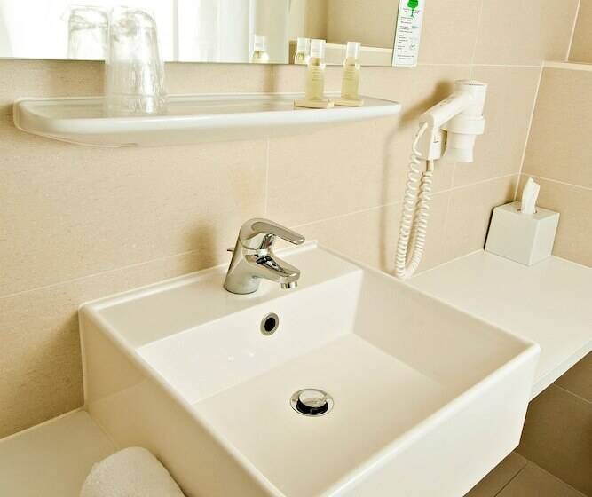 컴포트 룸, Homaris Corner