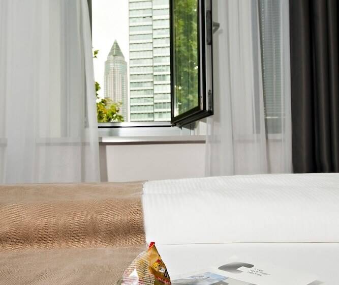 컴포트 싱글 룸, Homaris Corner