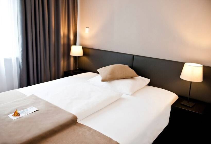 컴포트 싱글 룸, Homaris Corner