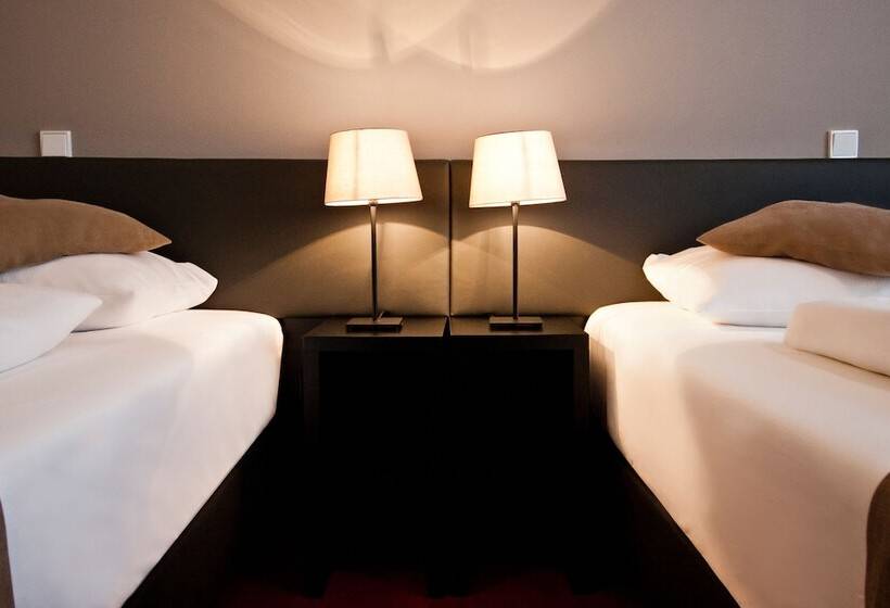 컴포트 룸, Homaris Corner