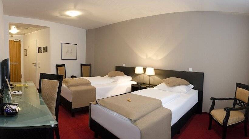 高级大房间, Homaris Corner