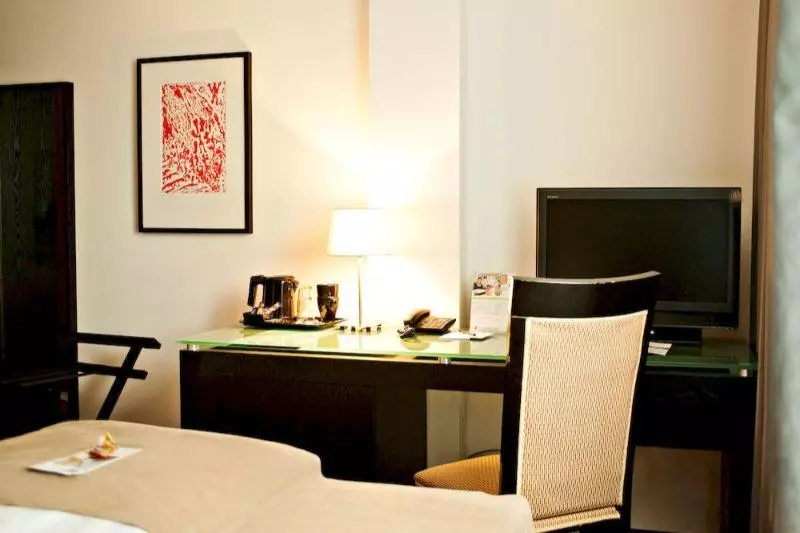 اتاق راحتی یک تخته, Homaris Corner