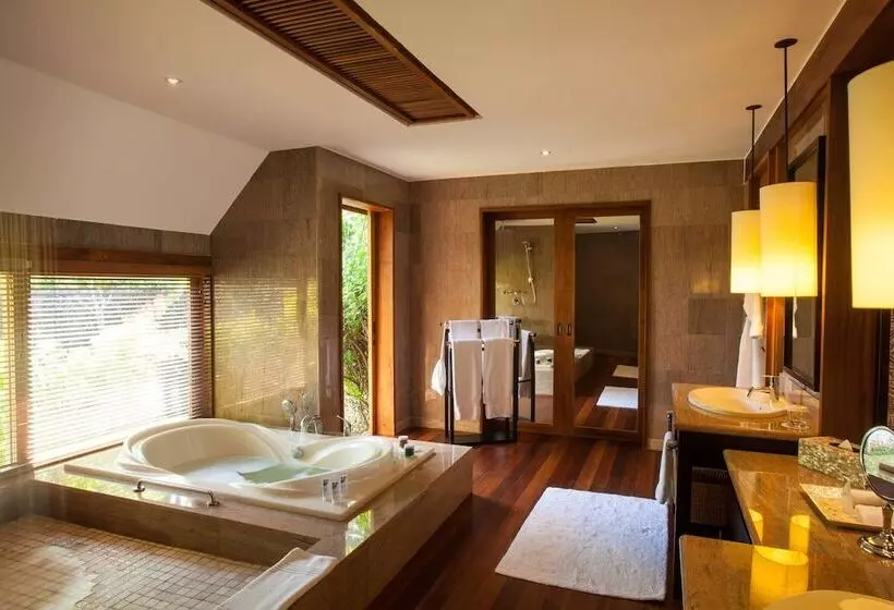 オーシャンビューの１ベッドルームビラ, The St. Regis Bora Bora Resort