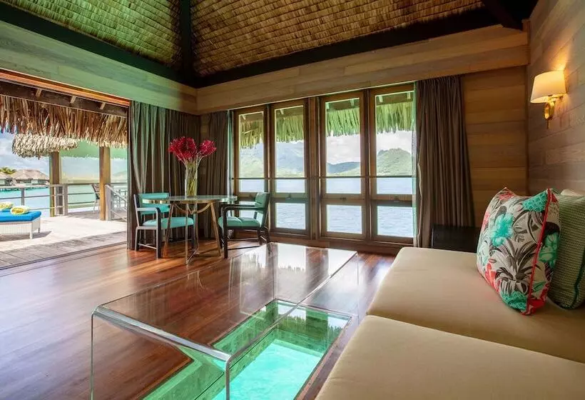 デラックスビラの１ベッドルーム, The St. Regis Bora Bora Resort