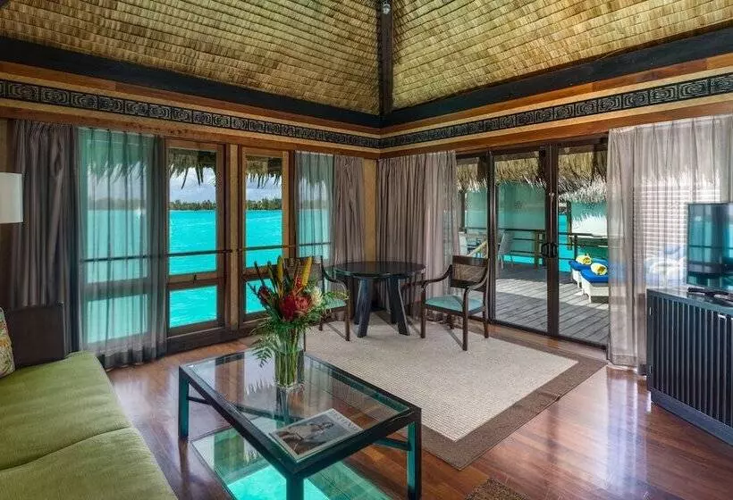 スーペリアー１ベッドルームビラ, The St. Regis Bora Bora Resort