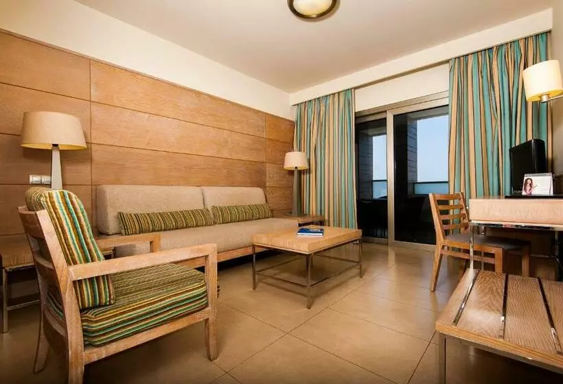 سوییت جونیور با چشم‌انداز دریا, Kn Hotel Arenas Del Mar Adults Only