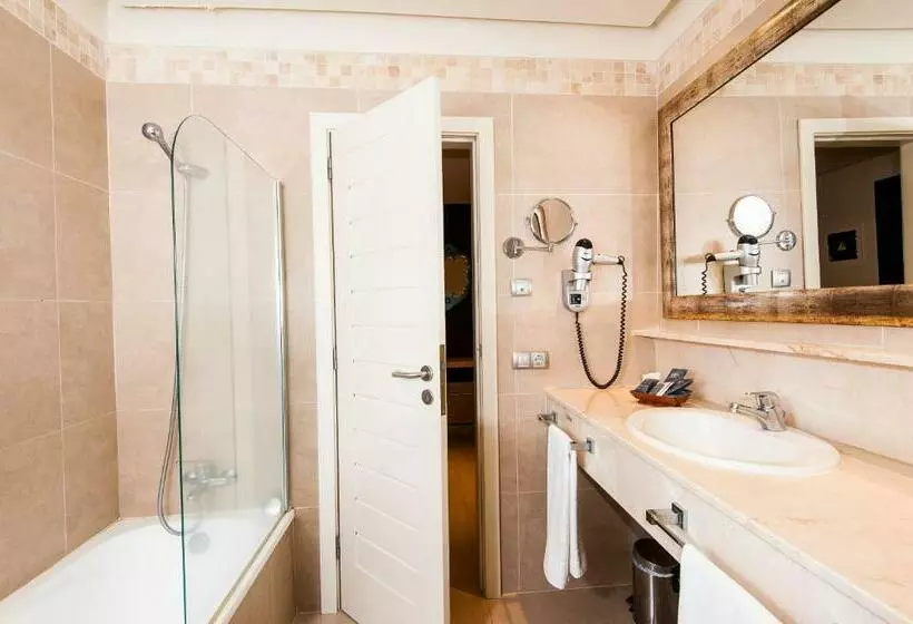 سوییت, Kn Hotel Arenas Del Mar Adults Only