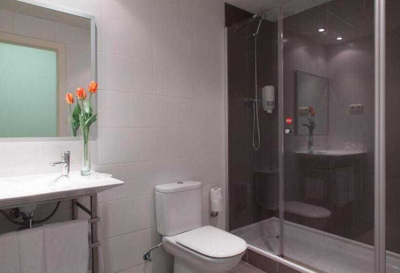 اتاق استاندارد چهار تخته, Residència Erasmus Gracia