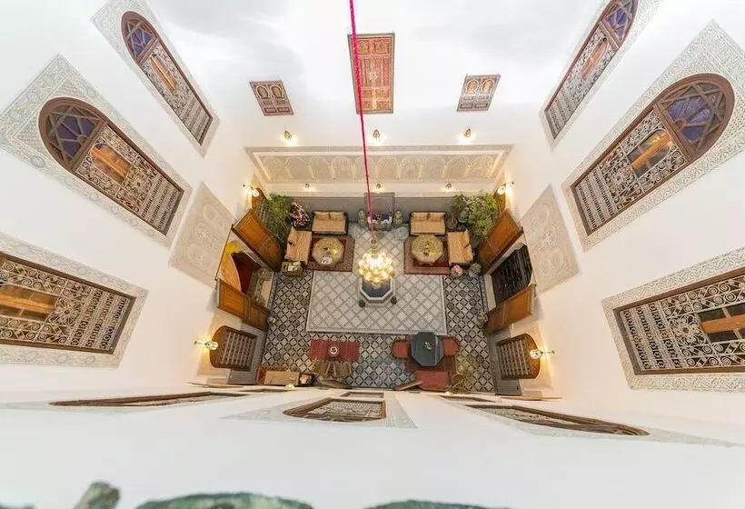 スタンダードルーム, Riad Ghita