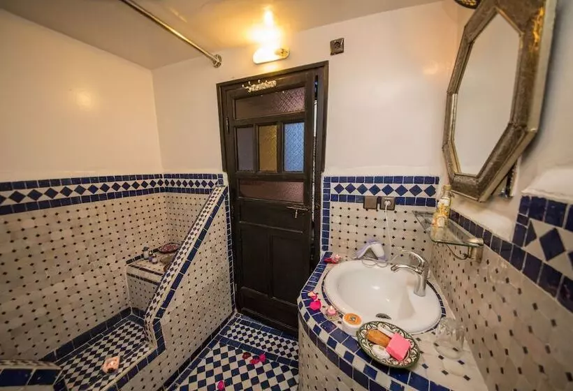 スタンダードルーム, Riad Ghita