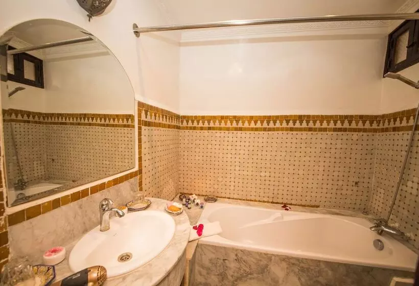 スイート, Riad Ghita