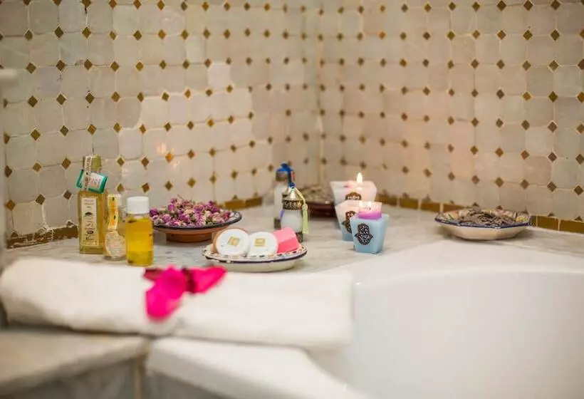 スイート, Riad Ghita