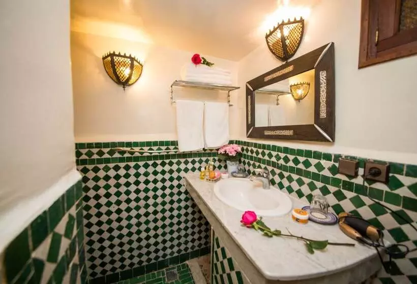 スタンダードルーム, Riad Ghita