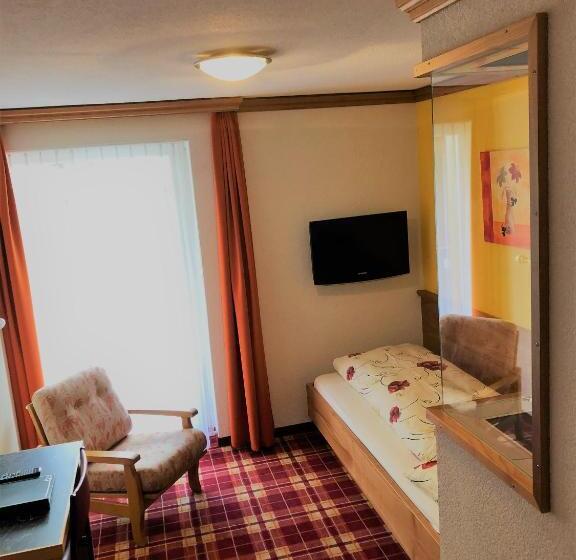 Standard Einzelzimmer mit Balkon, Christiania Saas Fee