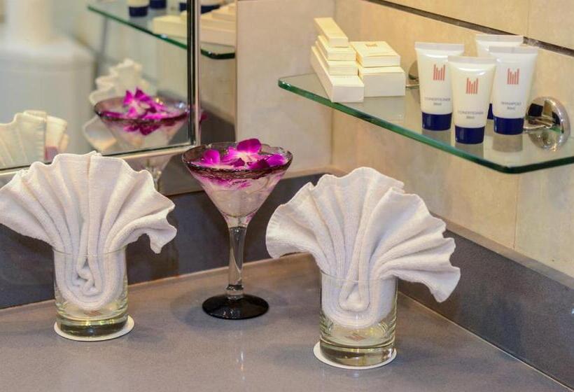 سوییت لوکس, Copthorne Hotel Dubai