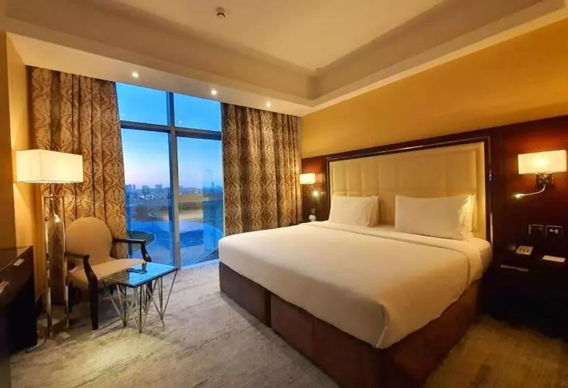 اتاق سوپریور با چشم‌انداز, Copthorne Hotel Dubai