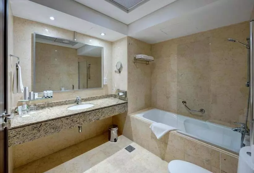 سوییت دوبلکس, Copthorne Hotel Dubai