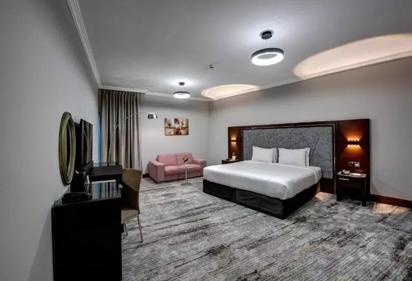 سوییت دوبلکس, Copthorne Hotel Dubai