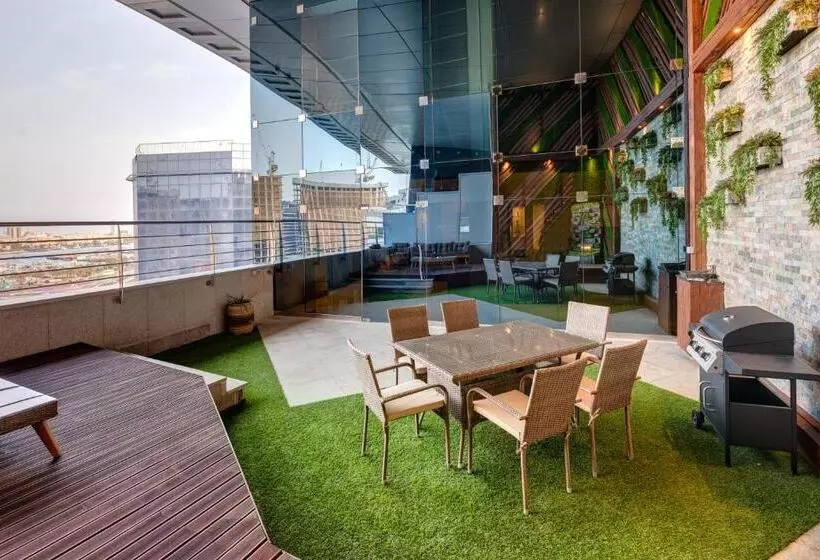 سوییت دوبلکس, Copthorne Hotel Dubai