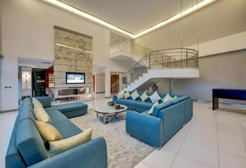 سوییت دوبلکس, Copthorne Hotel Dubai