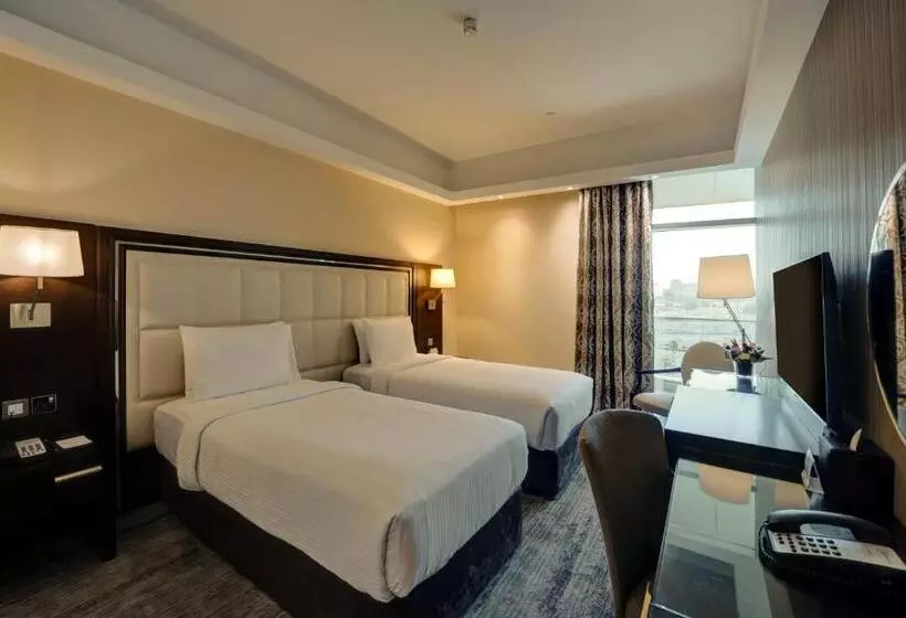 اتاق سوپریور با چشم‌انداز, Copthorne Hotel Dubai
