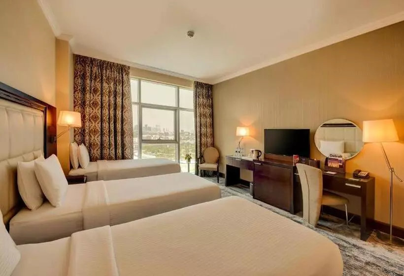 اتاق سوپریور سه تخته, Copthorne Hotel Dubai