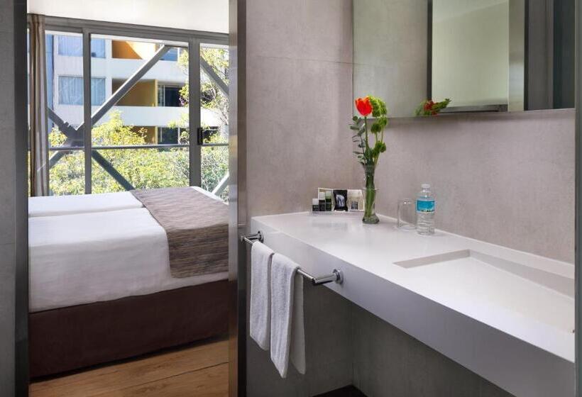 Полулюкс с Балконом, Exe Suites Reforma