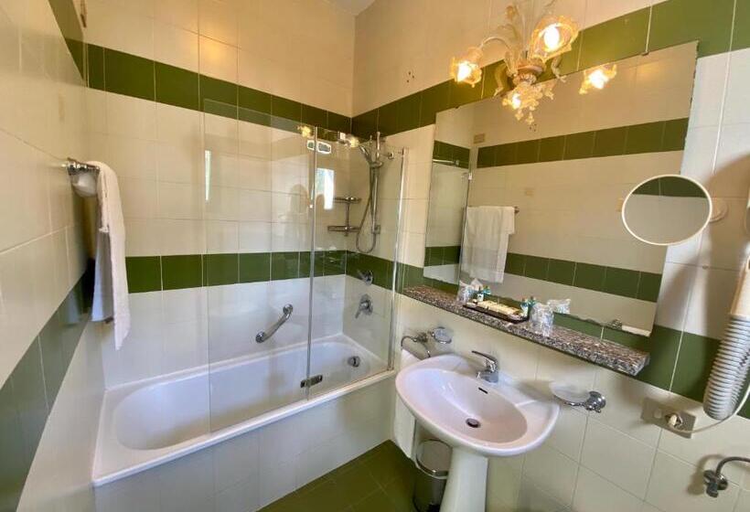 חדר סטנדרט לארבעה, Florida