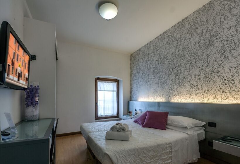 غرفة قياسية فردية, Gattopardo