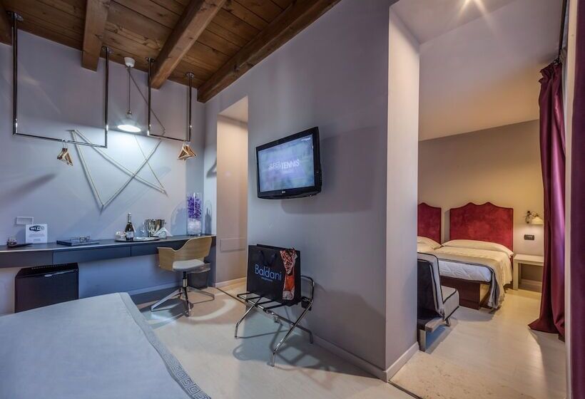 غرفة سوبيريور رباعية, Gattopardo